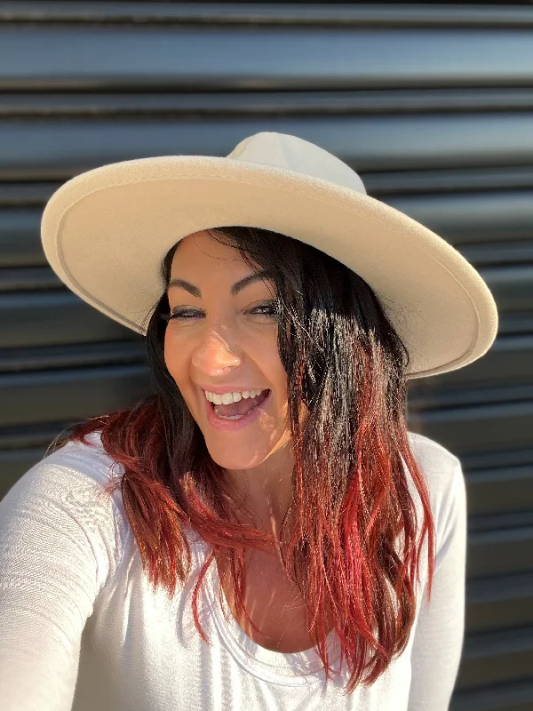 Act Fast statement dressWillow Hat - Oatmeal