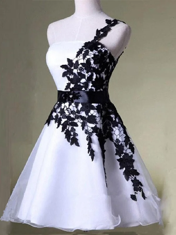 Price Reduction Homecoming Dress Black Lace Lace-up Short Prom Dress Party Dress JK219