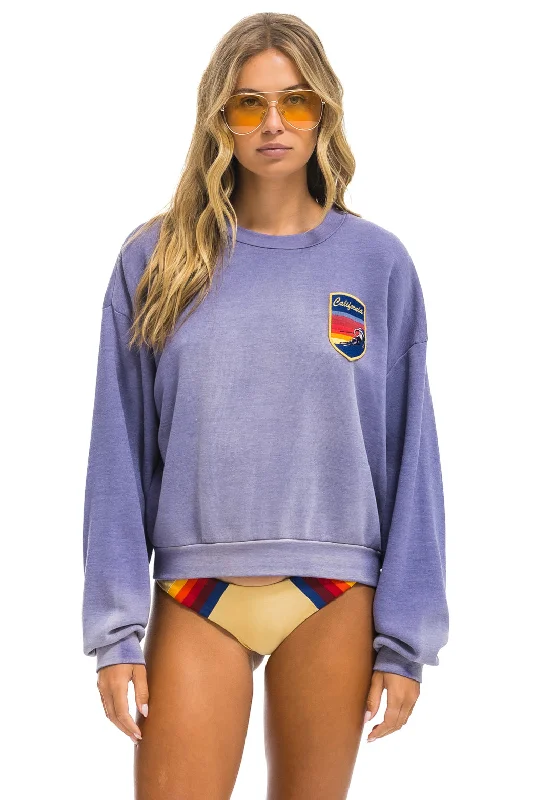 sporty casual hoodieCALIFORNIA SKIER PATCH RELAXED CREW SWEATSHIRT - FADED GRAPE