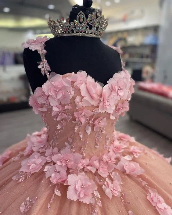 Reduced Prices lace dressLuxurious Pink 3D Applique Ball Gown Princess Dress Sweet 16 Dress Y824 Reduced Prices lace dressLuxurious Pink 3D Applique Ball Gown Princess Dress Sweet 16 Dress Y824