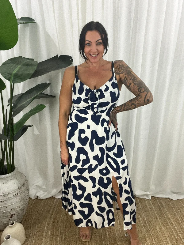 Bargain Bin chic wrap dressJameson Dress - Blue/White