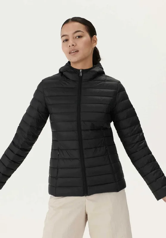 cozy wool-blend coatJacket Clo Black