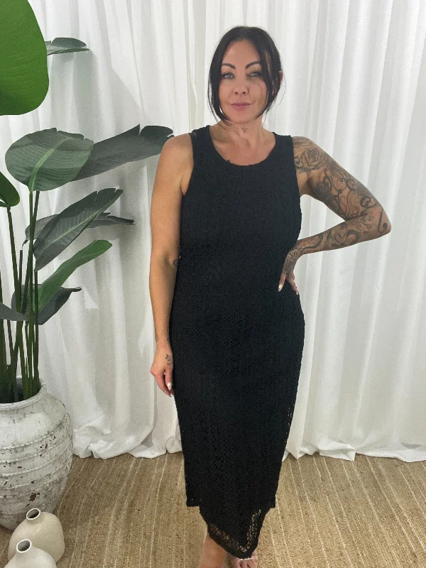 Deal Mania luxury dressZaden Crochet Dress - Black