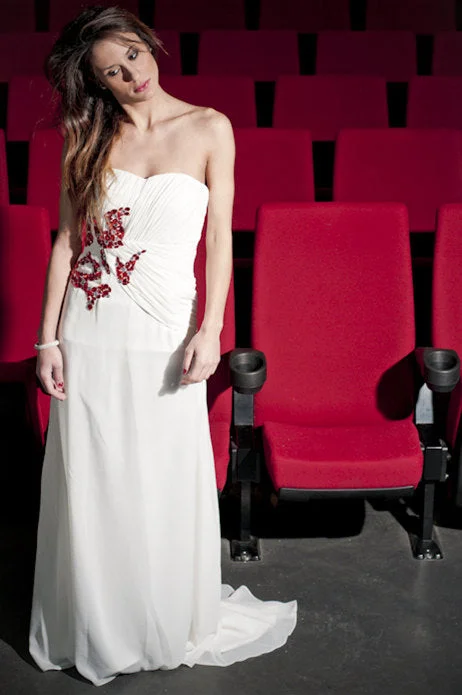 Early Access A-line Sweetheart Floor Length Chiffon Rhinestone Wedding Dress