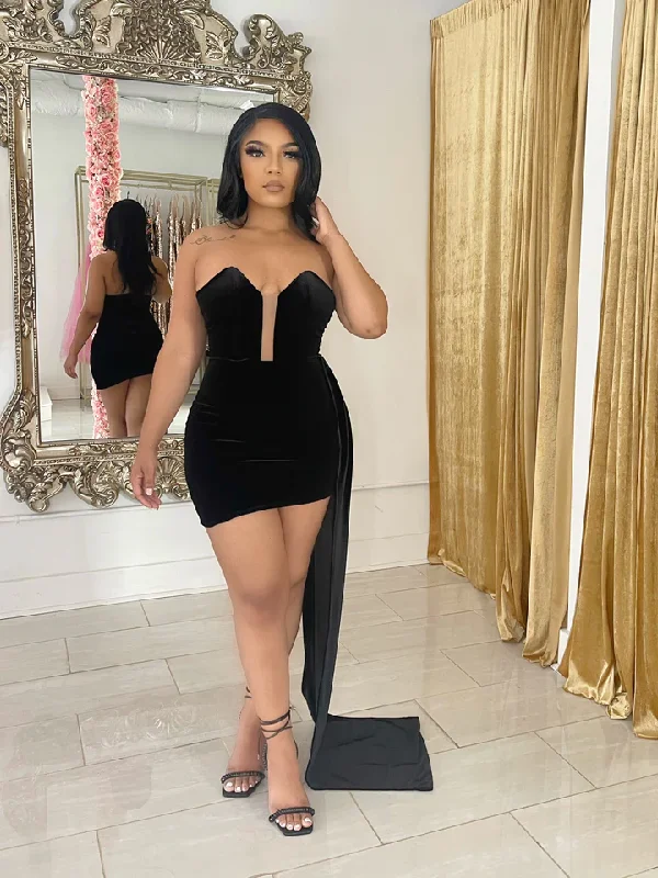 Amazing Deals off-the-shoulder dressBlack Velvet Short Homecoming Dress Zipper Back Y06 Amazing Deals off-the-shoulder dressBlack Velvet Short Homecoming Dress Zipper Back Y06