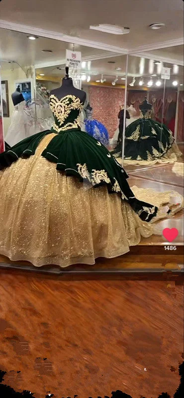 Midnight Madness fitted dressEmerald Green and Gold Quince Dress Stunning Ball Gown Y294 Midnight Madness fitted dressEmerald Green and Gold Quince Dress Stunning Ball Gown Y294
