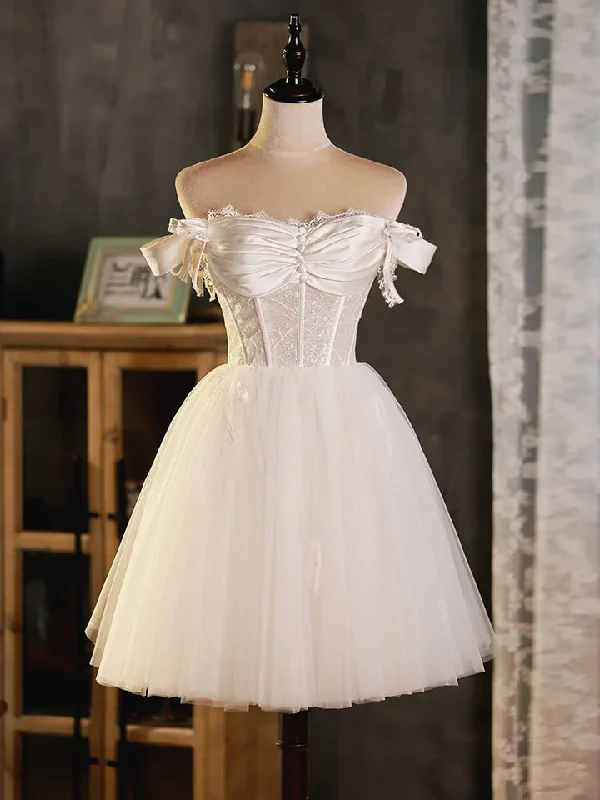 off-shoulder dressCute White Tulle Sweetheart Beaded Homecoming Dress, White Short Graduation Dresses Y1966