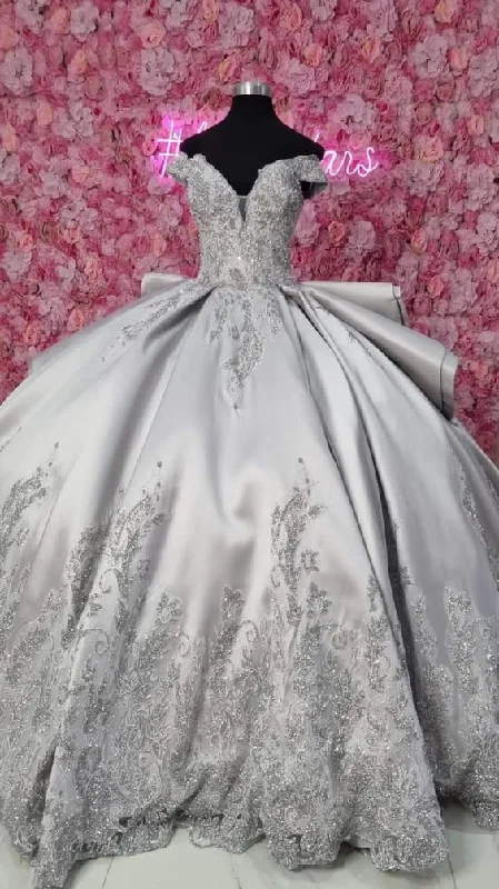 Special Buy vintage-inspired dressLuxurious Off The Shoulder Silver Quinceanera Dress,Silver Ball Gown Y1157